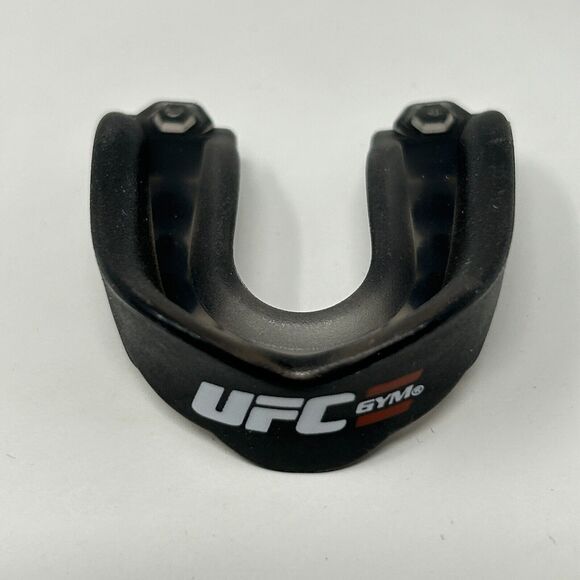 UFC Gym Mouth Protection Youth 10- Mouthguard Dental Guard Kids Boys Girls Black - Picture 2 of 9